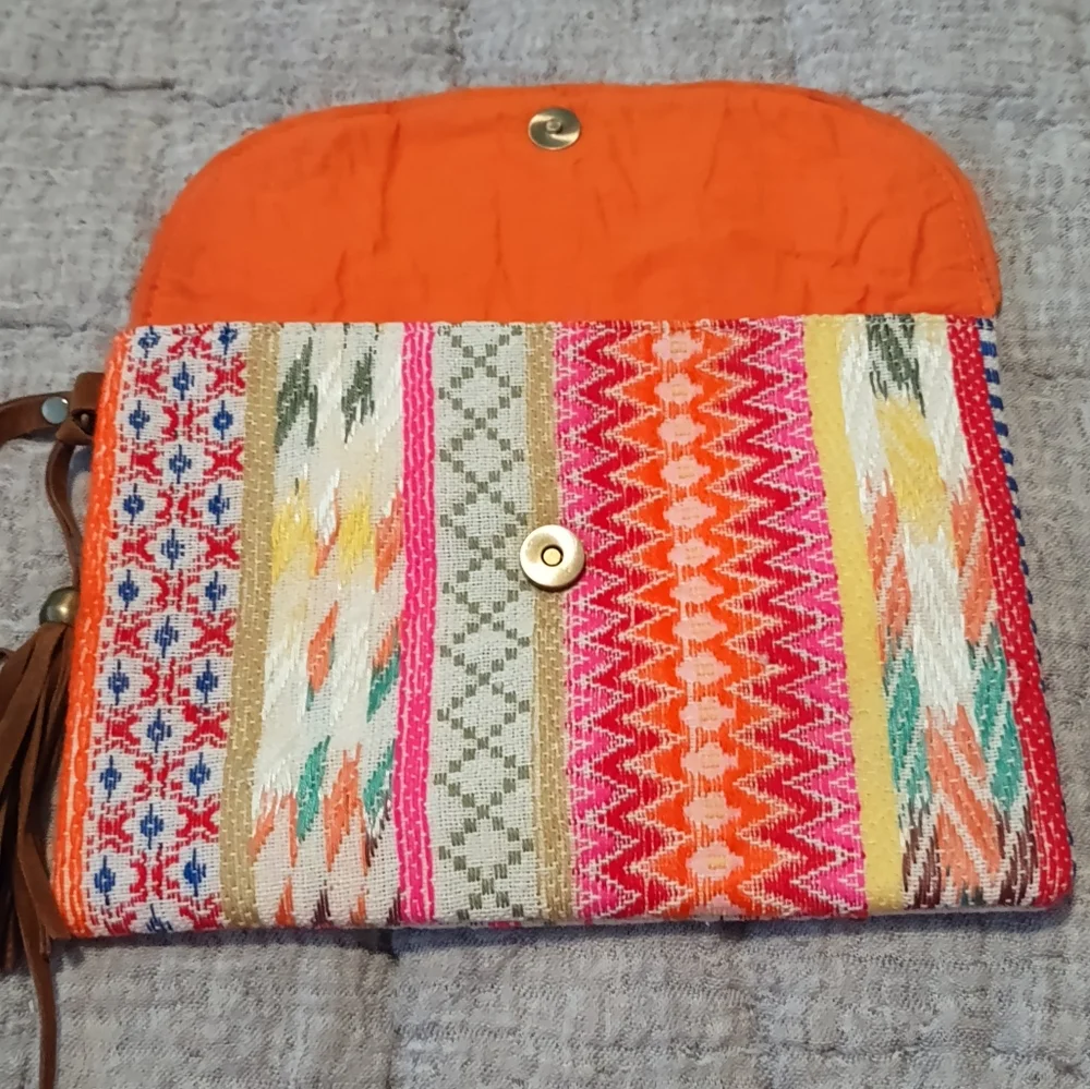 NWT Grace & Lace Red and Pink Geometric Wristlet